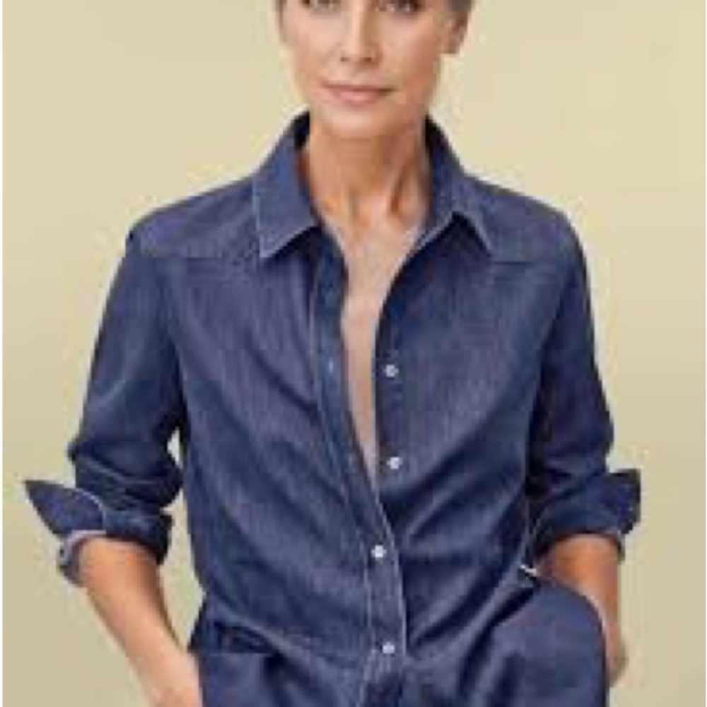 J. Crew Women’s 100% Cotton Dark Blue Button Down Chambray Shirt Size Medium